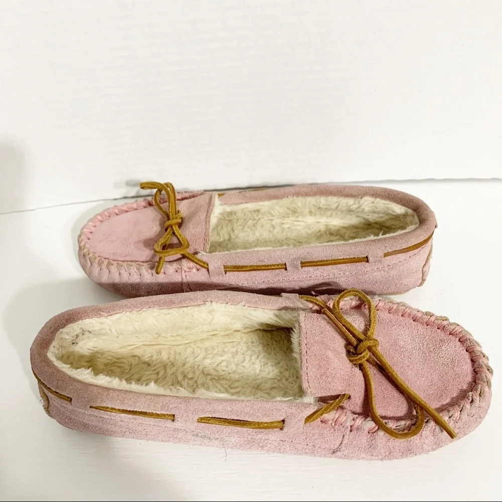 Cabela’s Pink Suede Moccasin Slippers with Faux Shearling Lining Leather Laces